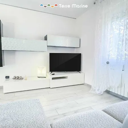 Appartement Fleur De Lis, Terre Marine